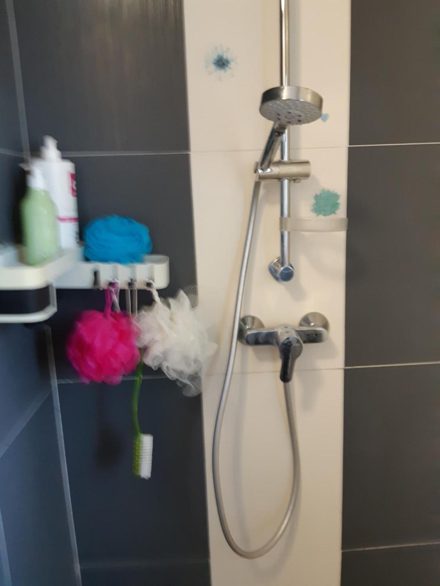 Chambre Lit Double Dans Pavillon , Chez Lilyanne 톤네이샤랑트 외부 사진